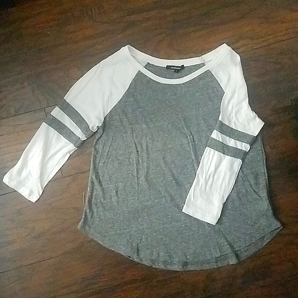 White Grey Stripe Baseball T-Shirt Ambiance